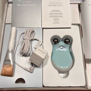 NUFACE MINI TONING DEVICE w/full size serum gel